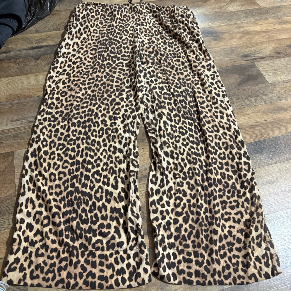 H&M Leopard Print Wide-Leg Pants - Picture 5 of 8